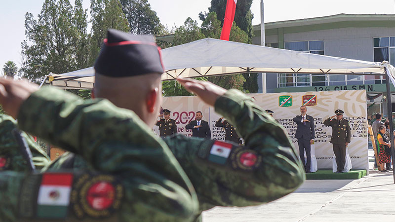 Liberan 106 cartillas de jóvenes conscriptos que cumplieron con el Servicio Militar Nacional en Querétaro