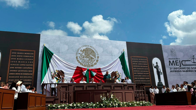 Emite Bedolla su Tercer Informe de Gobierno en el Estadio Morelos