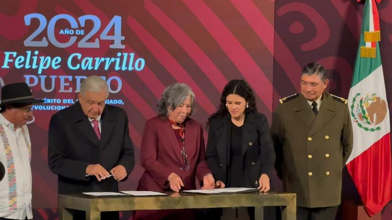 AMLO firma reformas a la Guardia Nacional y a favor de pueblos indígenas en su última ‘mañanera’