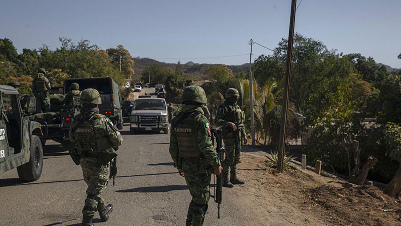 Acuerdan Rocha y Harfuch reforzar seguridad en Sinaloa; enviarán más militares 