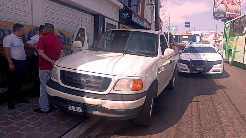 Tras incidente vial, detienen a sujeto armado en Morelia, Michoacán 