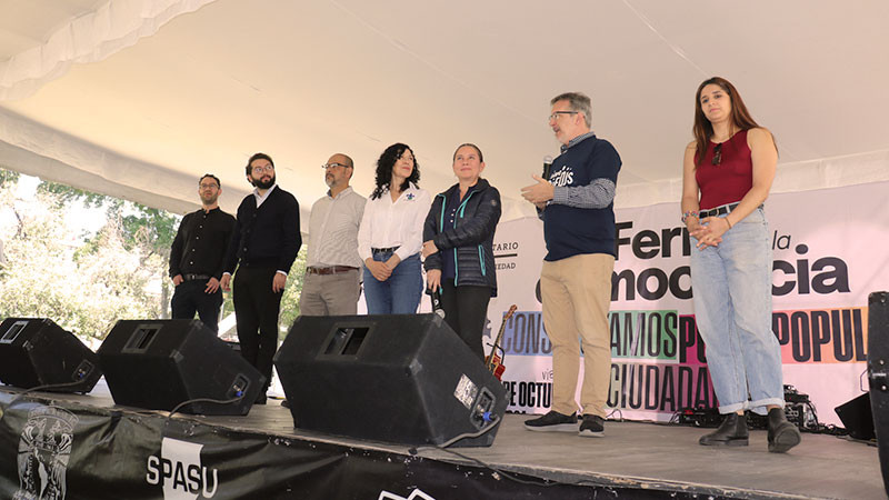 Se lleva a cabo la Cuarta Feria por la Democracia en las Islas de Ciudad Universitaria de la UNAM 