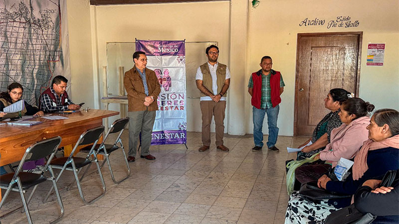 Apoya Ulises Gómez a mujeres beneficiarias de la Pensión Bienestar en Querétaro