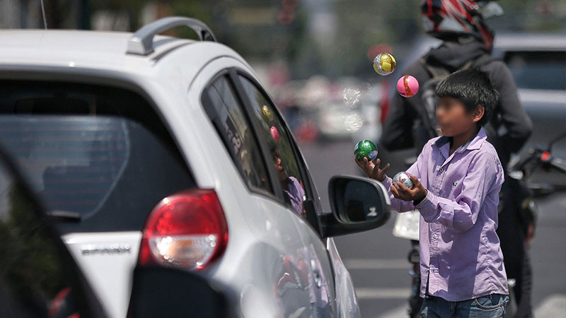 Rescatan a 7 niños tzotziles obligados a trabajar en las calles de Navojoa, Sonora