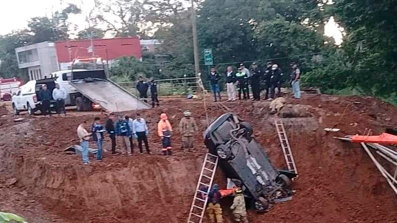 Hombre pierde la vida al caer en socavón en Córdoba, Veracruz