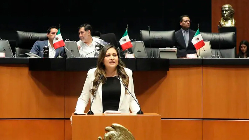 La senadora Cynthia López Castro renuncia al PRI