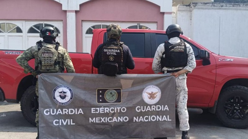 SSP y autoridades federales detienen a objetivo delincuencial y aseguran arsenal en Apatzingán