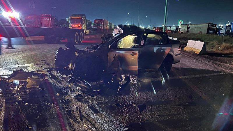 Un muerto y un herido, saldo de un accidente vehicular en Lázaro Cárdenas, Michoacán 