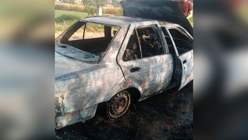 Incendio de carro en Tarímbaro, Michoacán genera zozobra; fue una falla mecánica