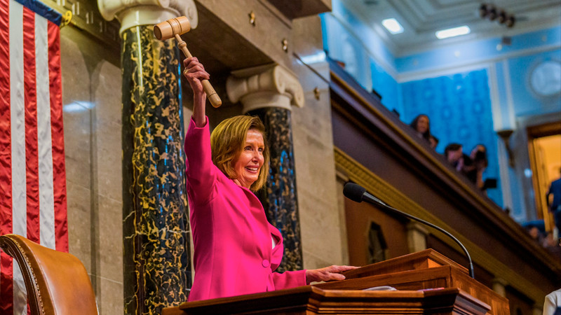 Tardanza de Biden en dejar campaña presidencial explica derrota demócrata: Nancy Pelosi