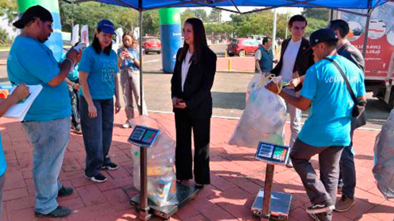 Universidad Autónoma de Guadalajara impulsa el reciclaje de plástico en apoyo al medio ambiente