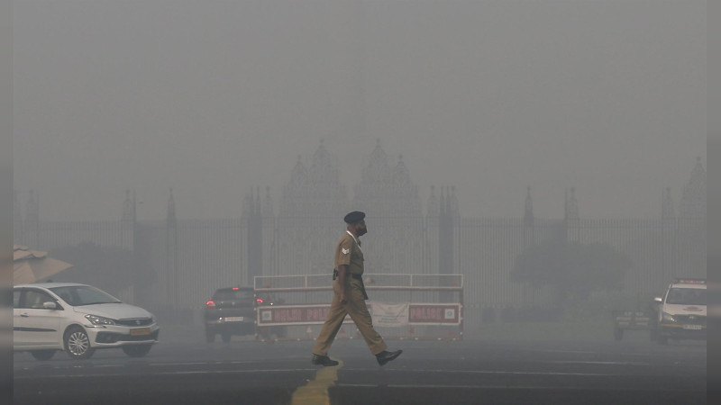 Declaran emergencia sanitaria en Nueva Delhi por contaminación atmosférica 