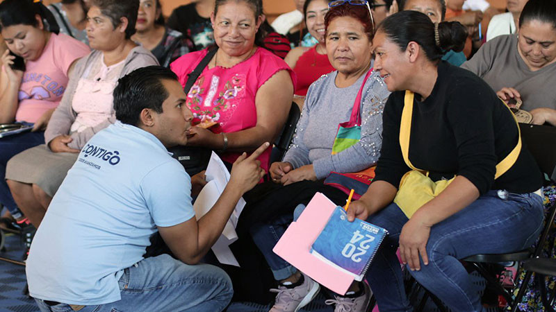 Mujeres de Peñamiller reciben apoyos económicos de SEDESOQ