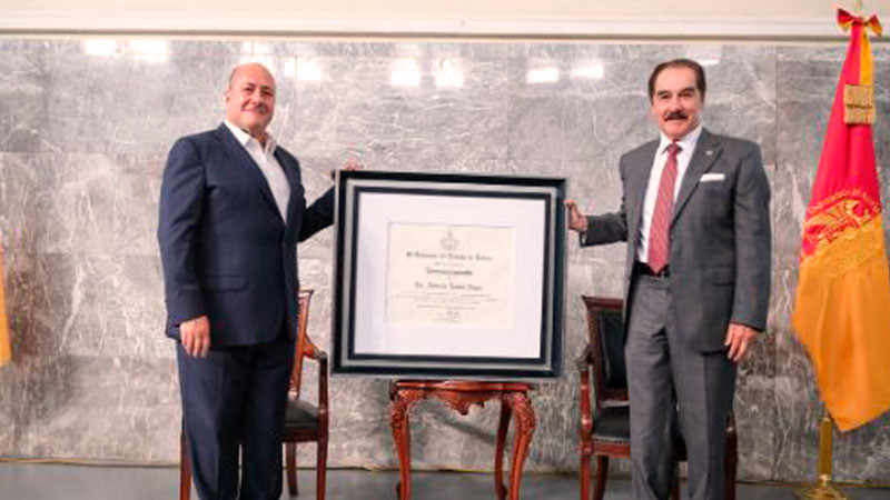 Reconoce Gobernador de Jalisco, Enrique Alfaro Ramírez, trayectoria del Rector de la UAG