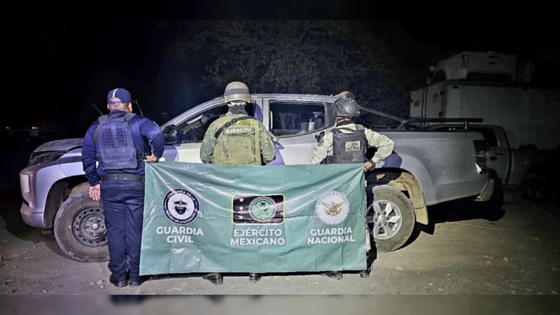 Policía y Ejército aseguran camioneta robada tras enfrentamiento en Parácuaro, Michoacán 