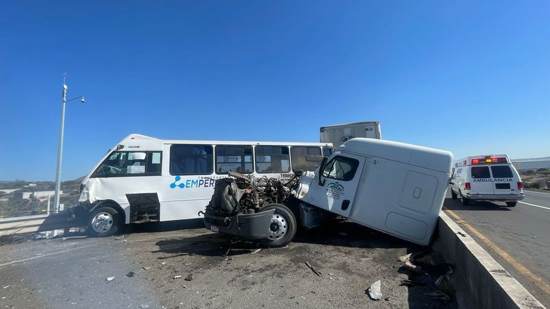 Un muerto y ocho heridos deja accidente en el libramiento Norponiente de Querétaro